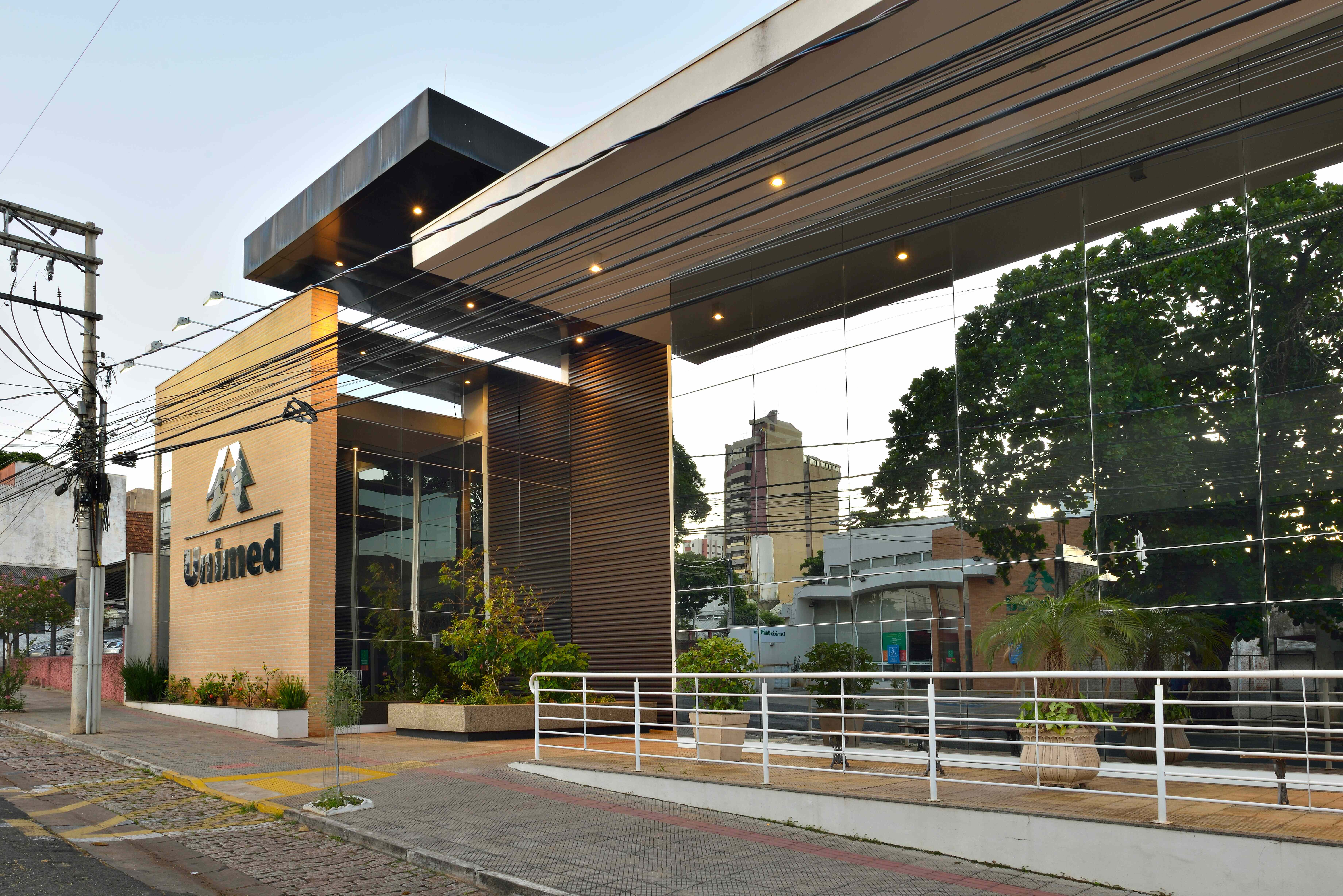 https://www.unimedbauru.com.br/storage/sede-administrativa-02.jpg